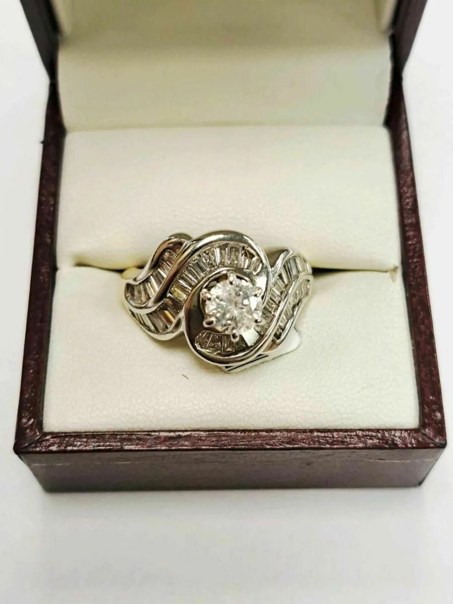 14K Diamond Ring 14CT - Image 1