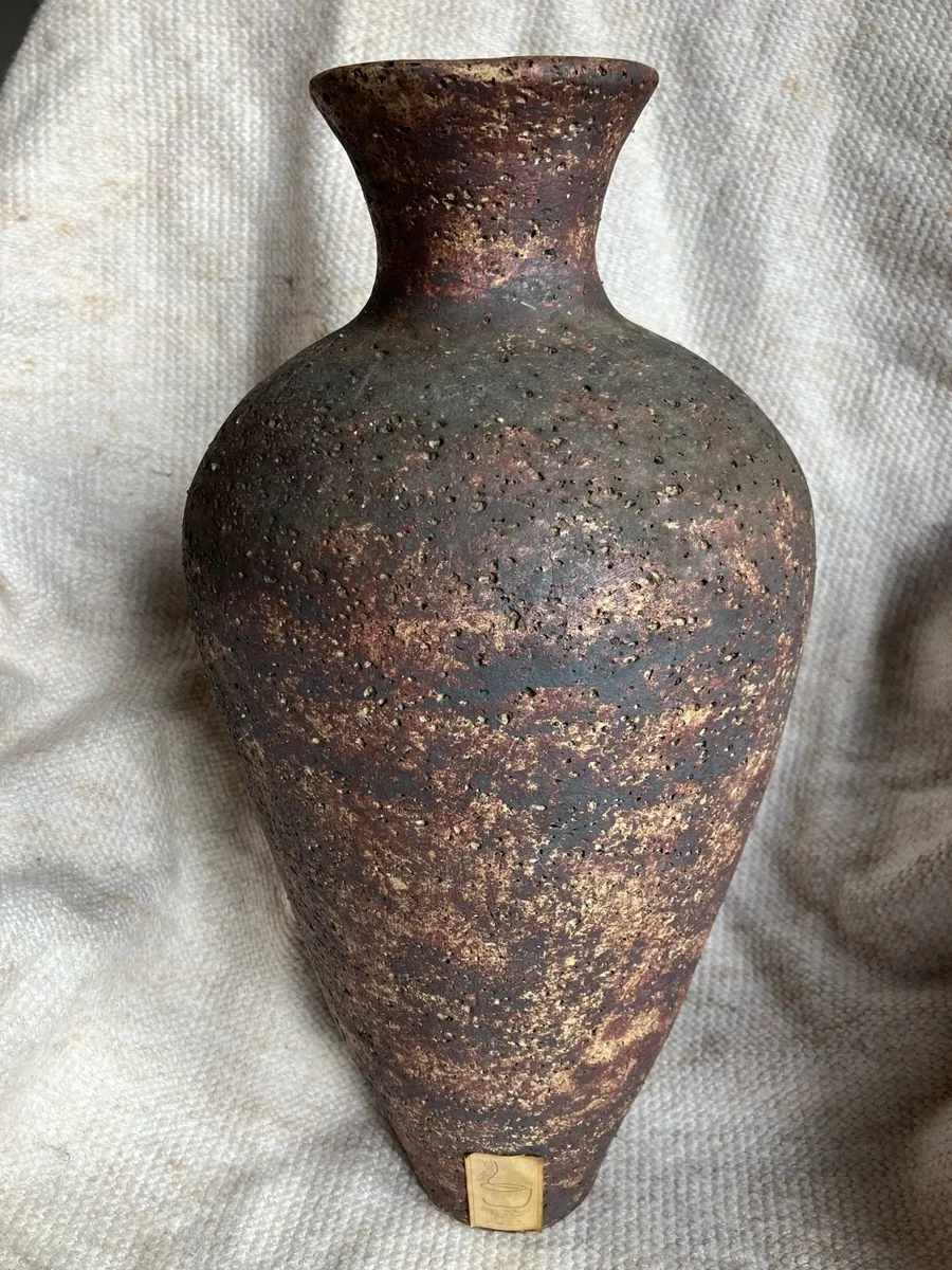 Handmade pottery vase - Image 1