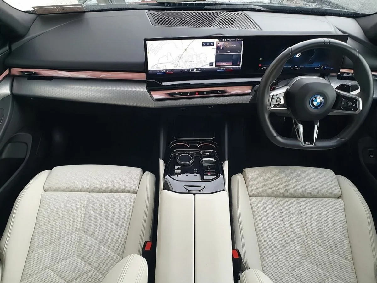 BMW 5-Series 530e M Sport - Image 4