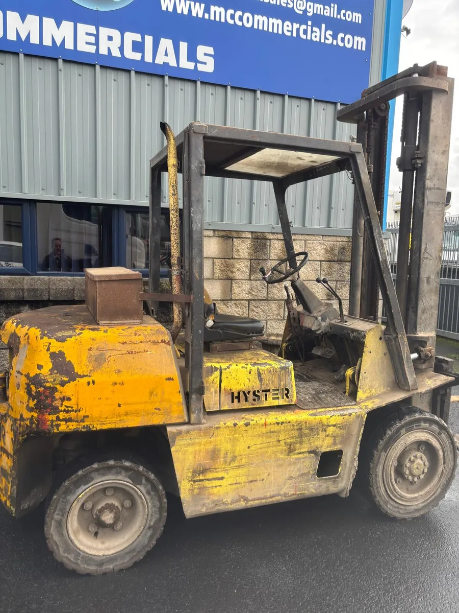 For Sale: 3 Ton Hyster Forklift - Image 3