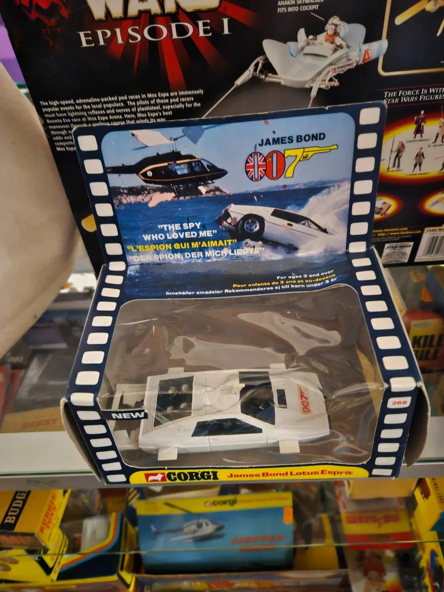 Corgi James Bond Lotus The Spy Who Loved Me
