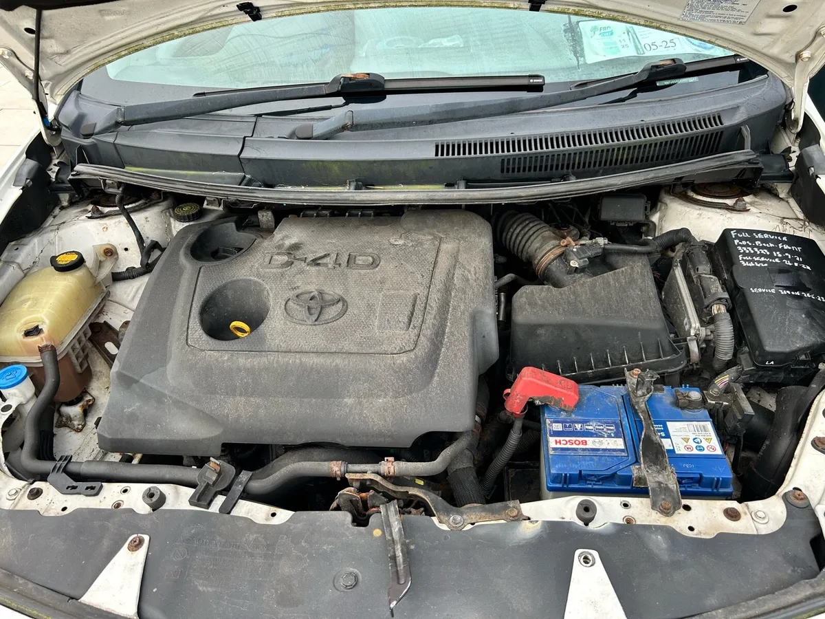 Toyota Auris Van - Image 2