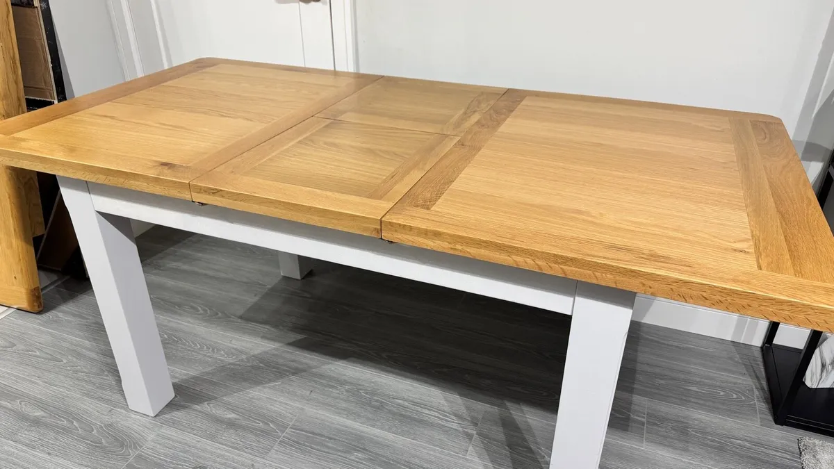 Extending Oak Dining Table Ex Display Like New - Image 3