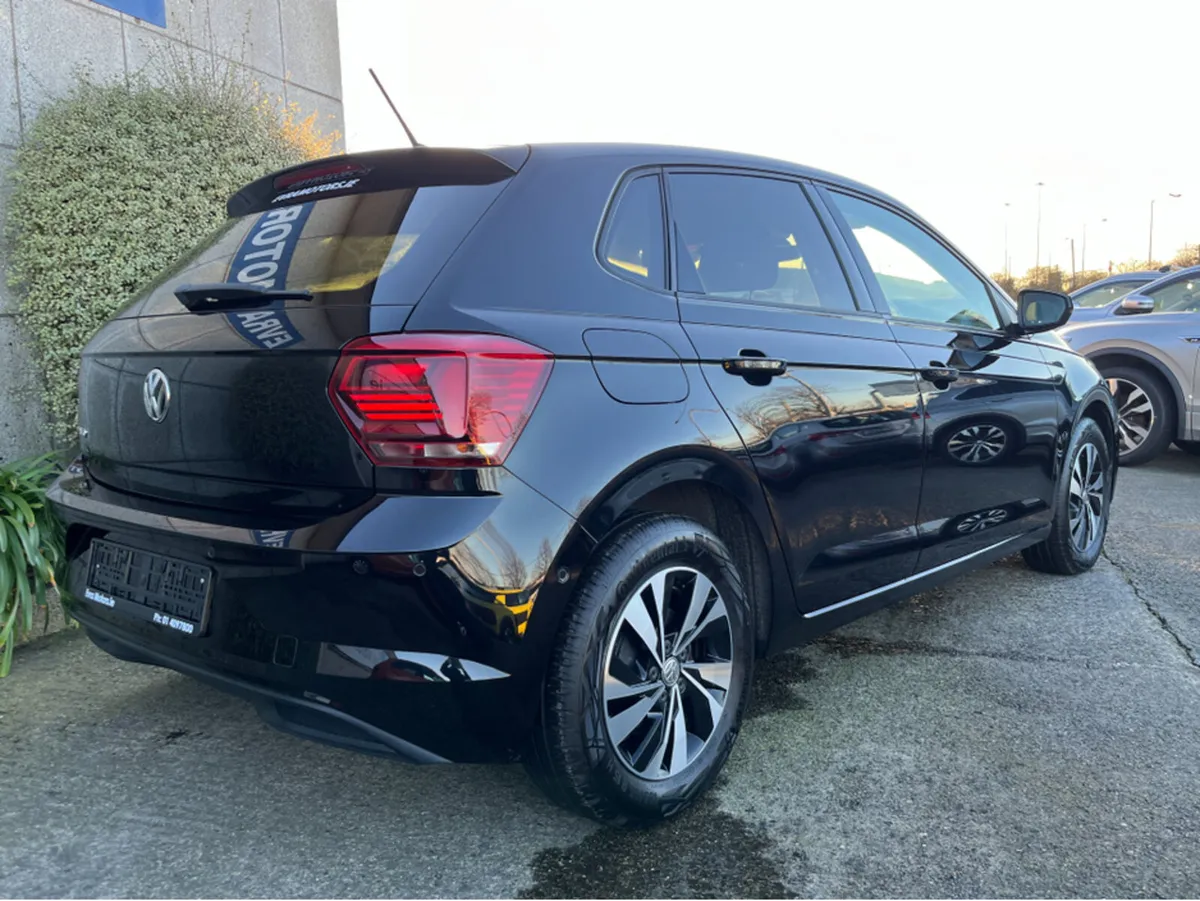 Volkswagen Polo COMFORTLINE AUTOMATIC 1.0 PETROL / - Image 4