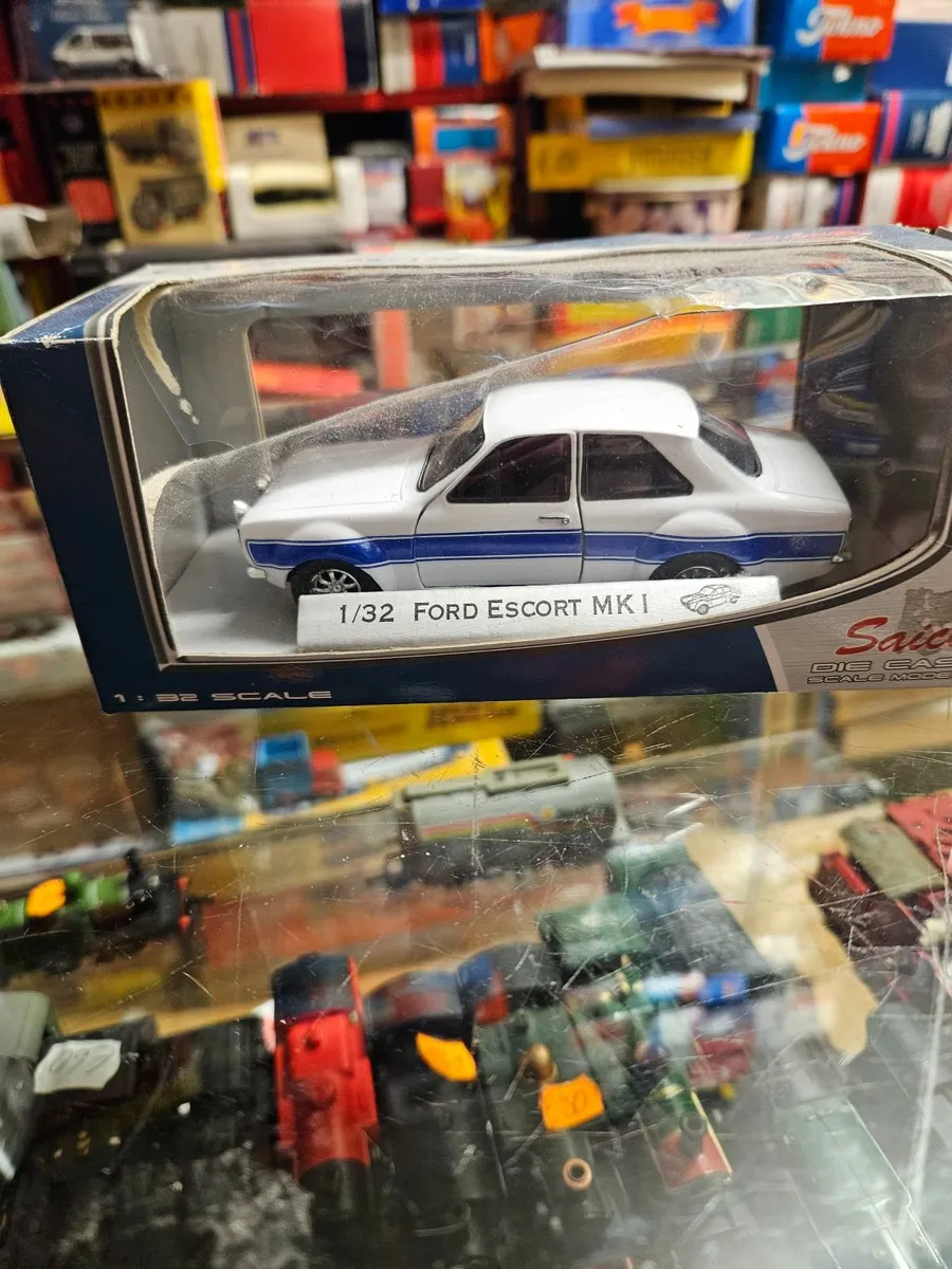 Corgi Saico Ford Escort MKI - Image 2