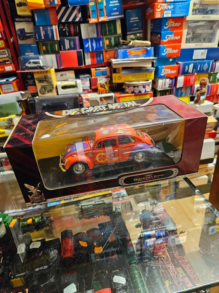 Corgi Road Signature VW Beetle 1.18 - Image 1