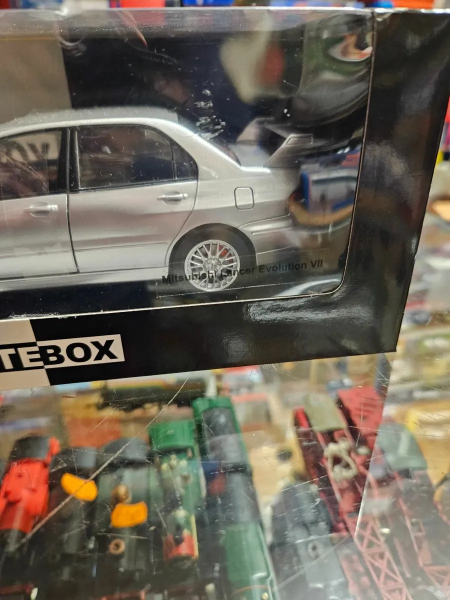 Corgi White Box Mitsubushi Evolution Lancer - Image 2