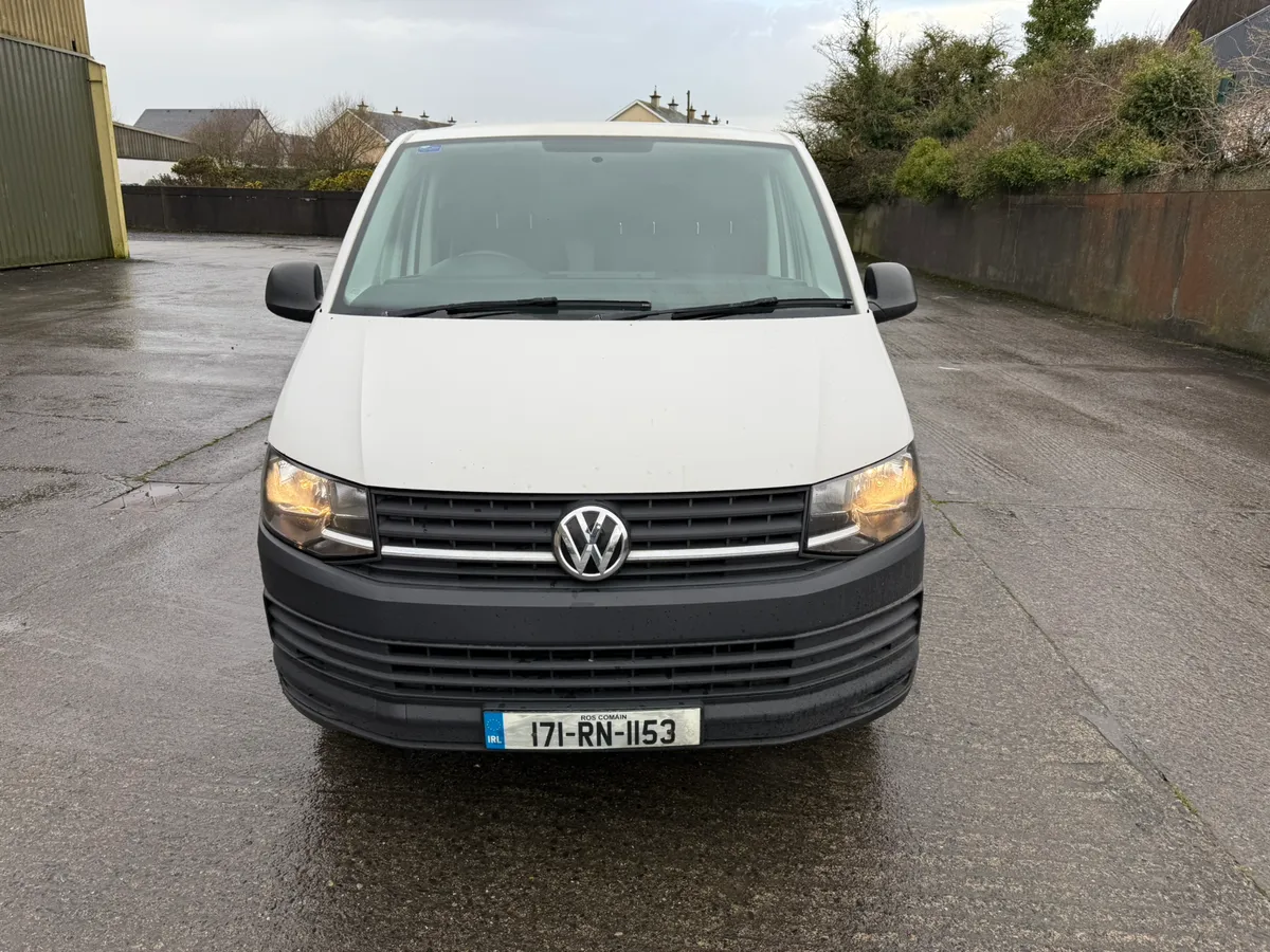 17 Volkswagen Transporter 2.0 TAX & DOE - Image 2