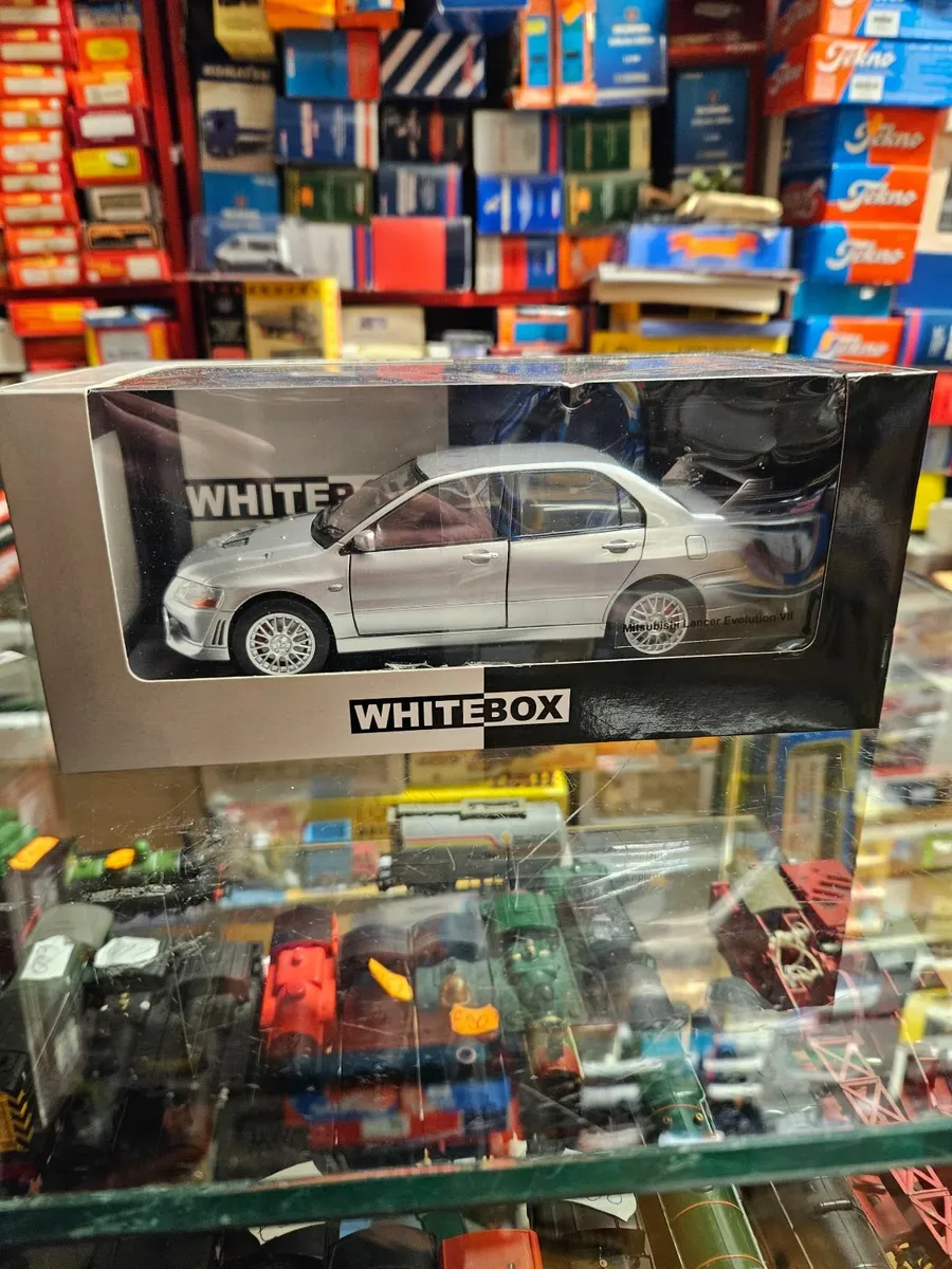 Corgi White Box Mitsubushi Evolution Lancer - Image 3