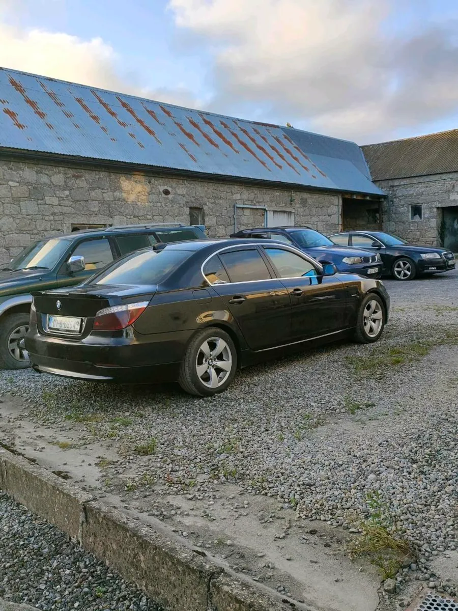 2007 BMW 523i - Image 2