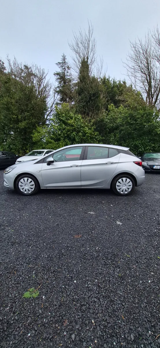 Opel Astra 2017 - Image 4