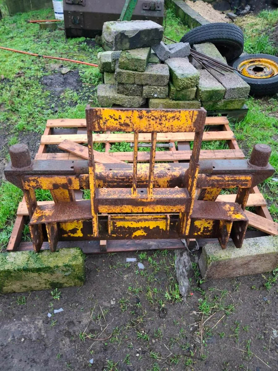 Heavy duty pallet toes - Image 1