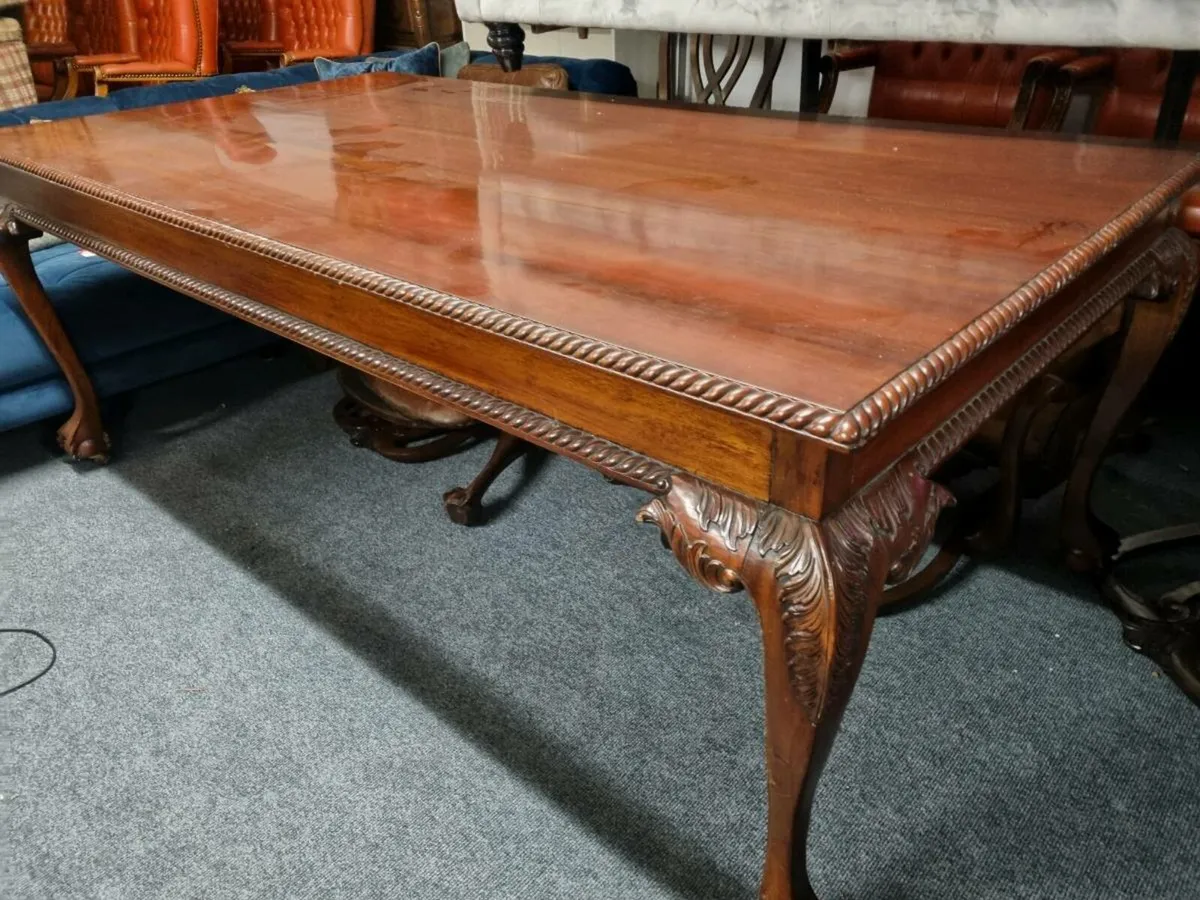 Mahogany dining table - Image 1
