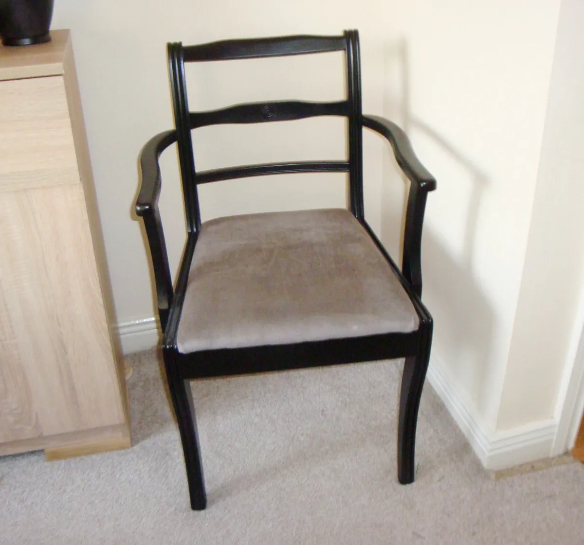 Black chair - Image 1