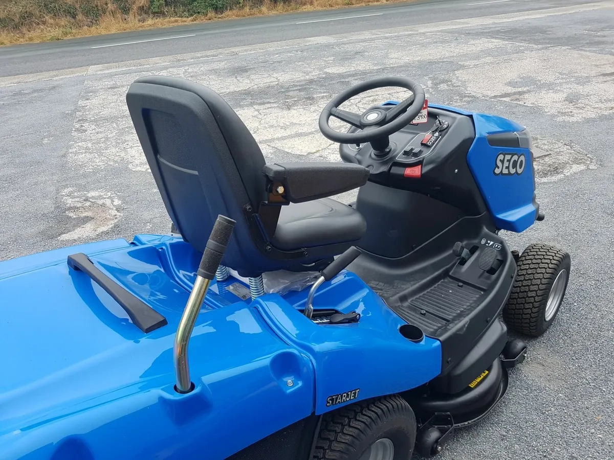 SECO RIDE ON MOWER - FOR HIRE - Image 4