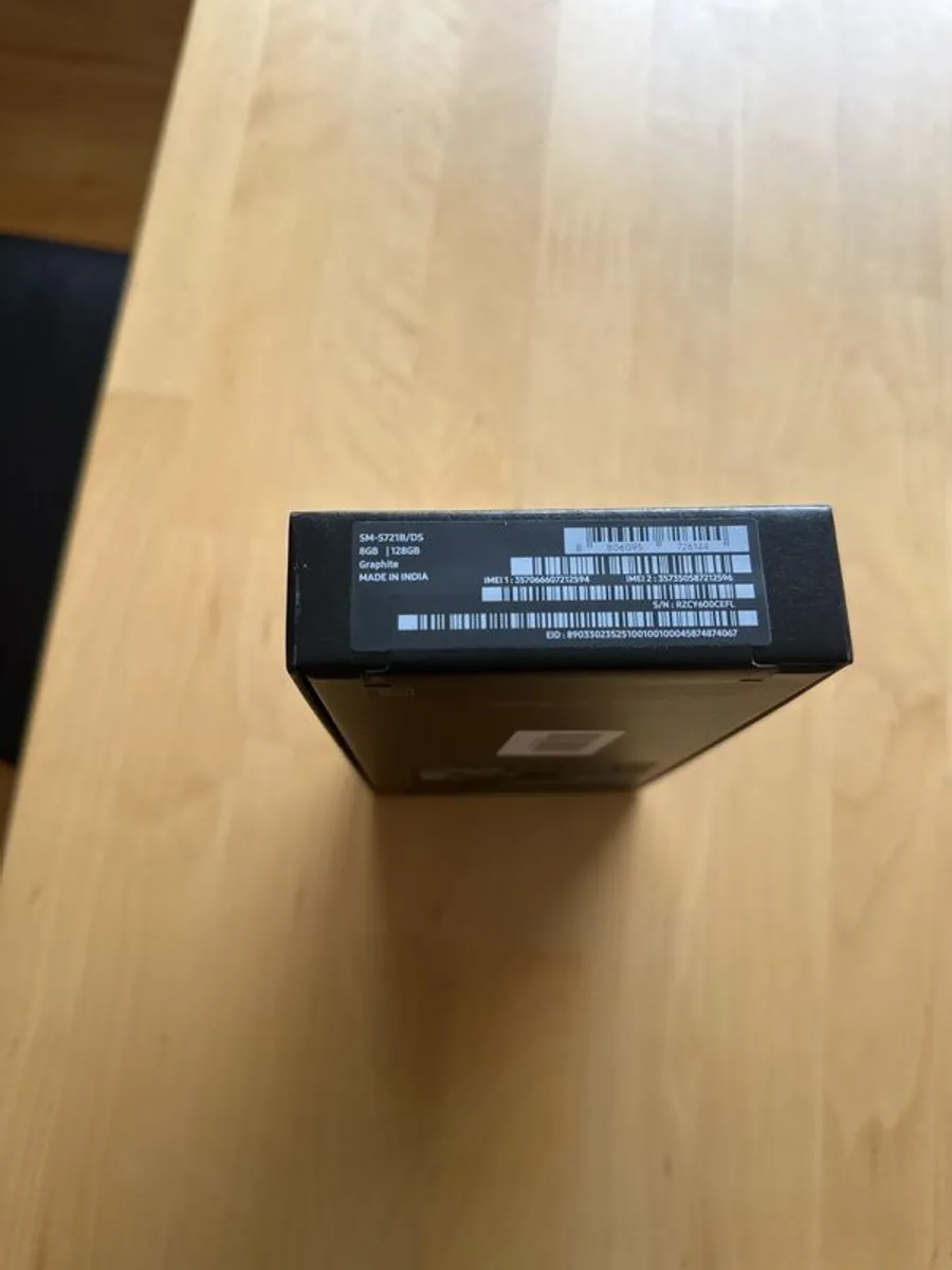 Samsung S24 FE 128gb Unlocked New - Image 4