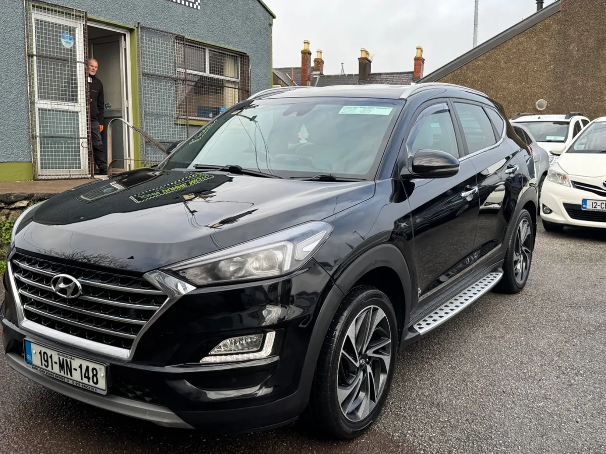 Hyundai Tucson 1 owner executive Plus - Image 3