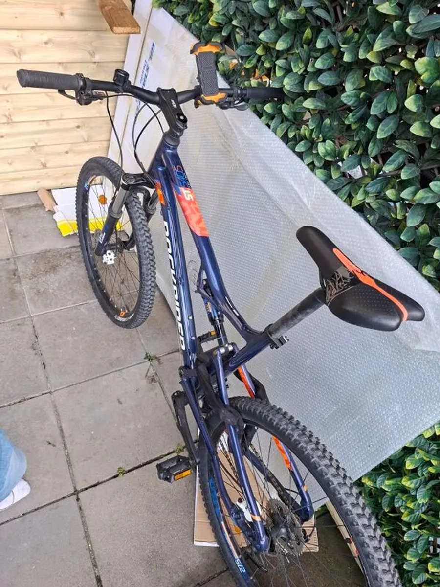 Mountain bike good as new - Image 3