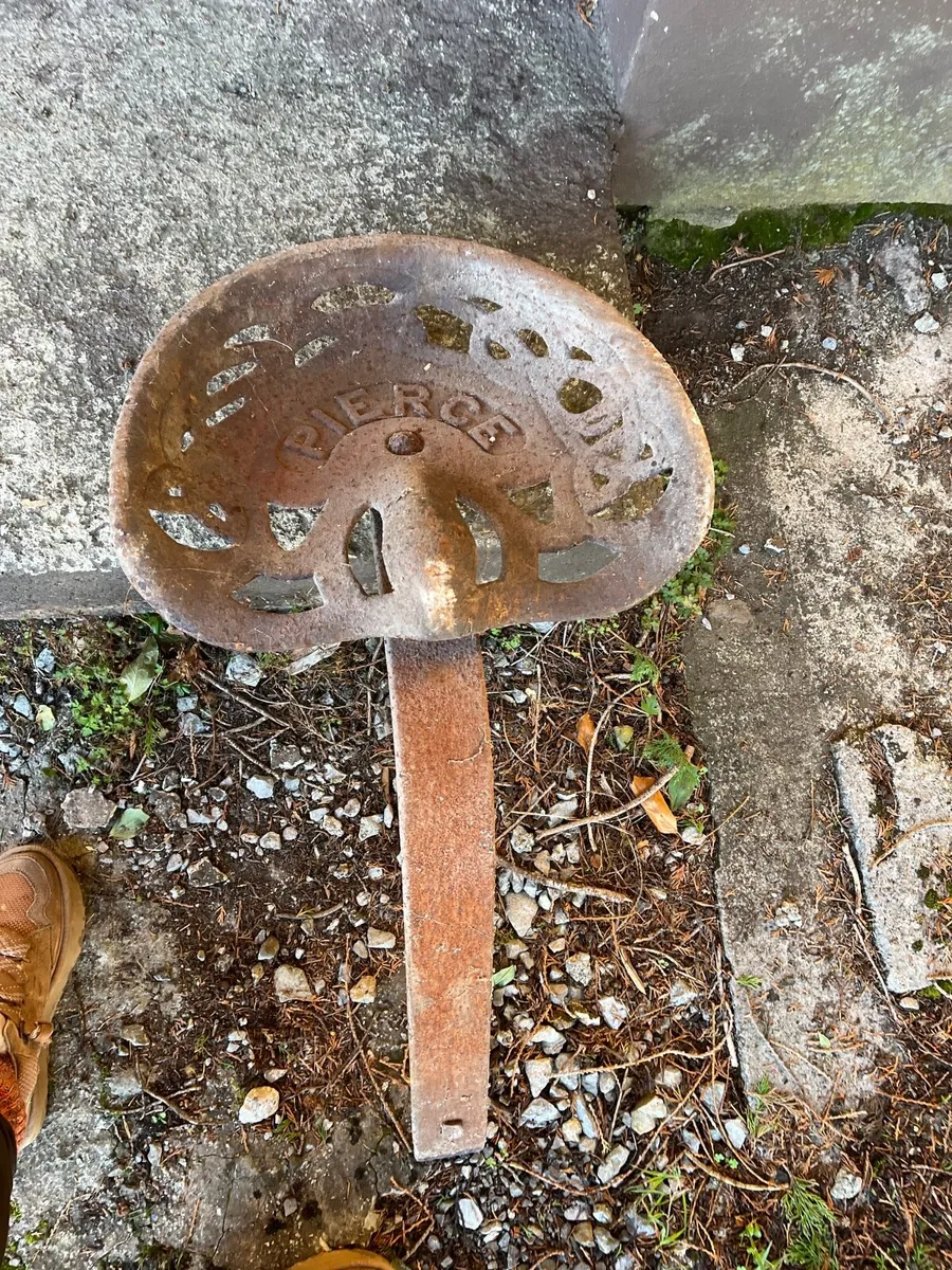 Pierce Cast-Iron Tractor Seat with Original Mounti - Image 2