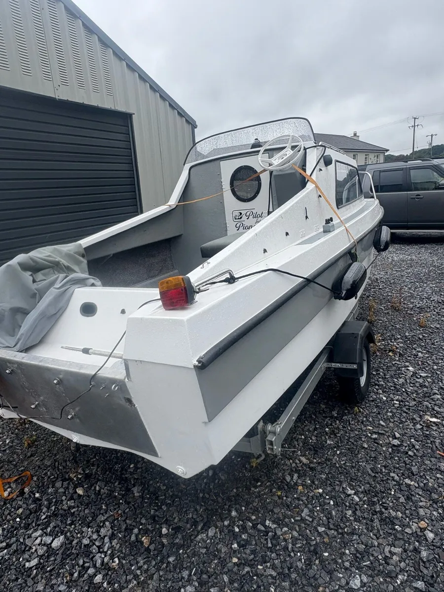 Pleasure Cabin Boat and Trailer - Image 2