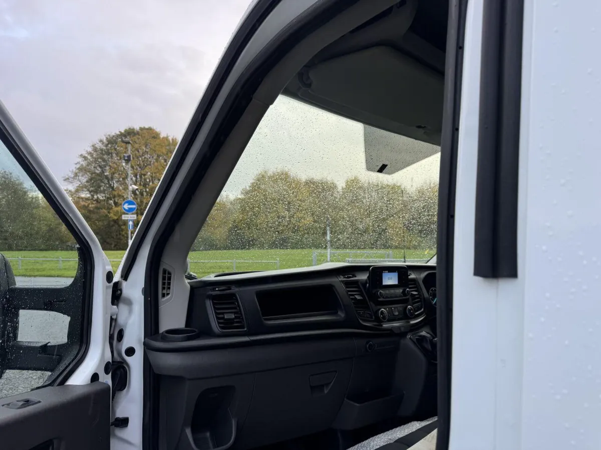 Ford Transit 2.0 350 EcoBlue Luton Van Tail Lift - Image 2