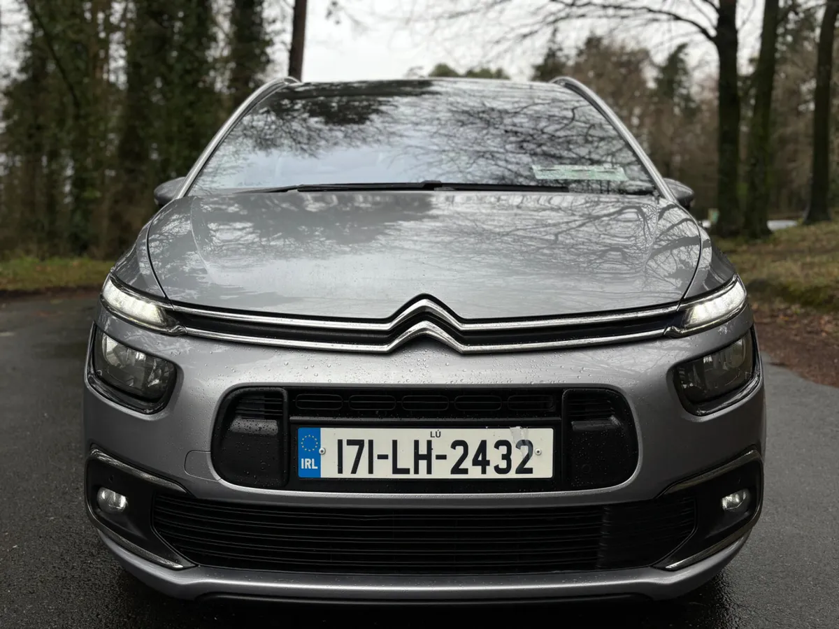 STUNNING!! 2017 Citroen C4 BlueHDi 100 Touch - Image 2