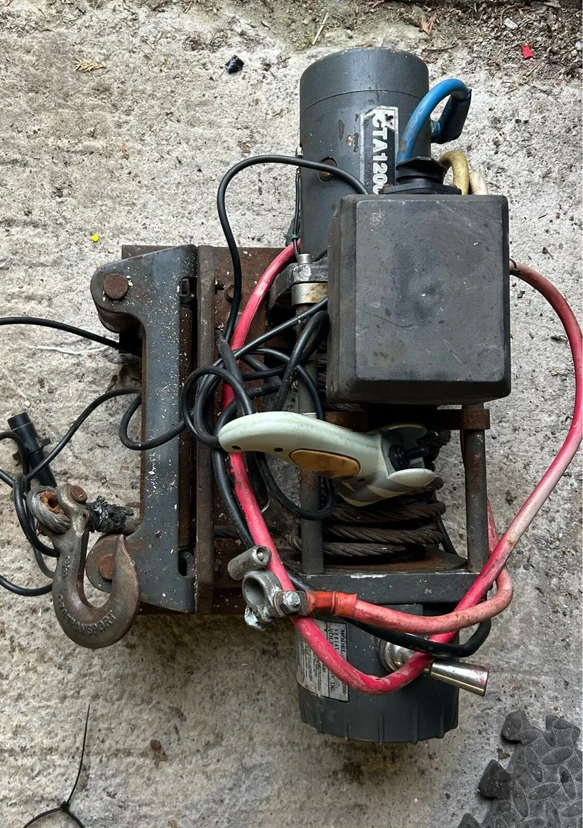 Winch - Image 2