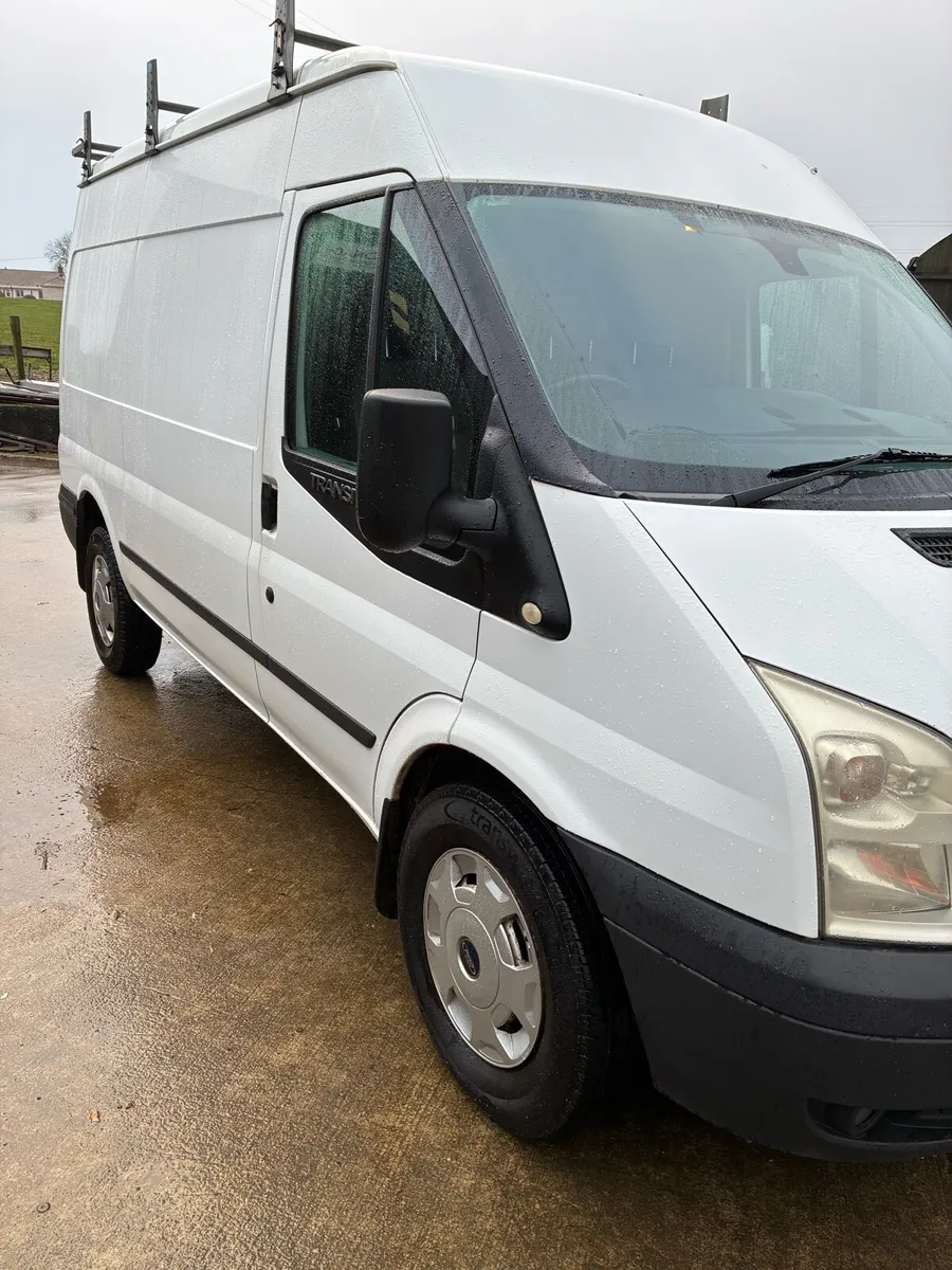 Transit van - Image 2