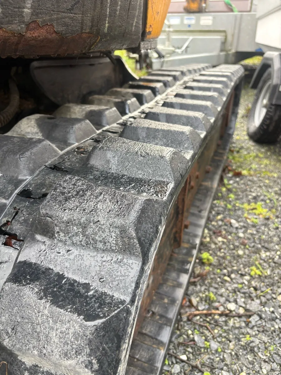 2017 JCB 8026 cts (w or w/o new Dale Kane trailer) - Image 2