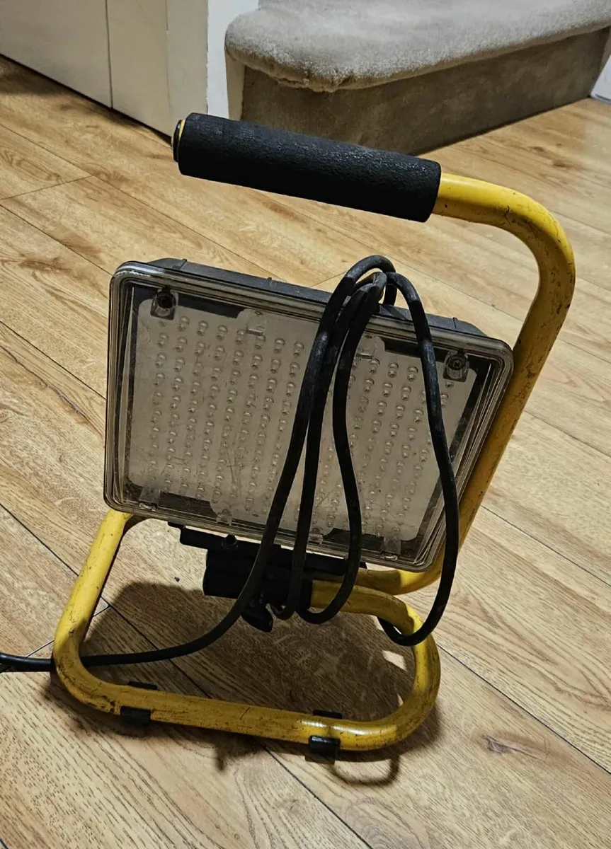 Led floodlight - Image 1