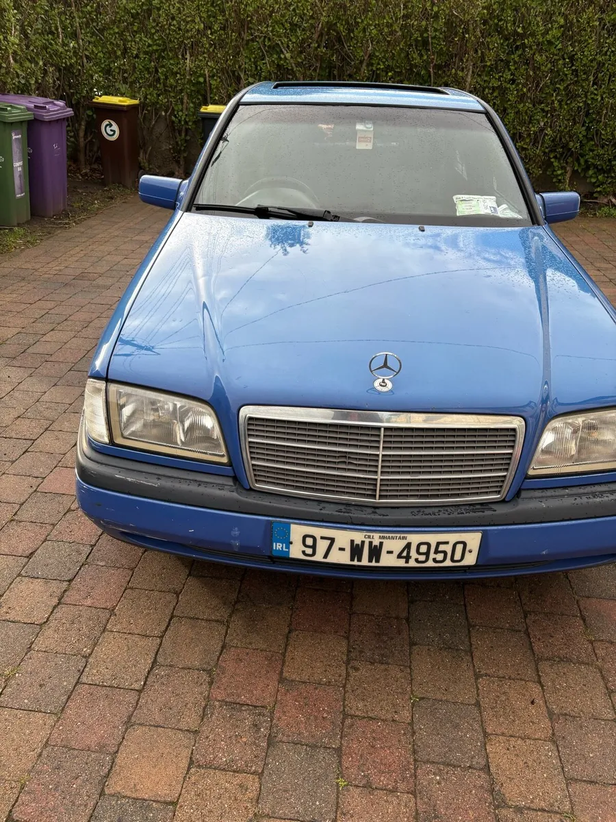 Mercedes c180 elegance - Image 2