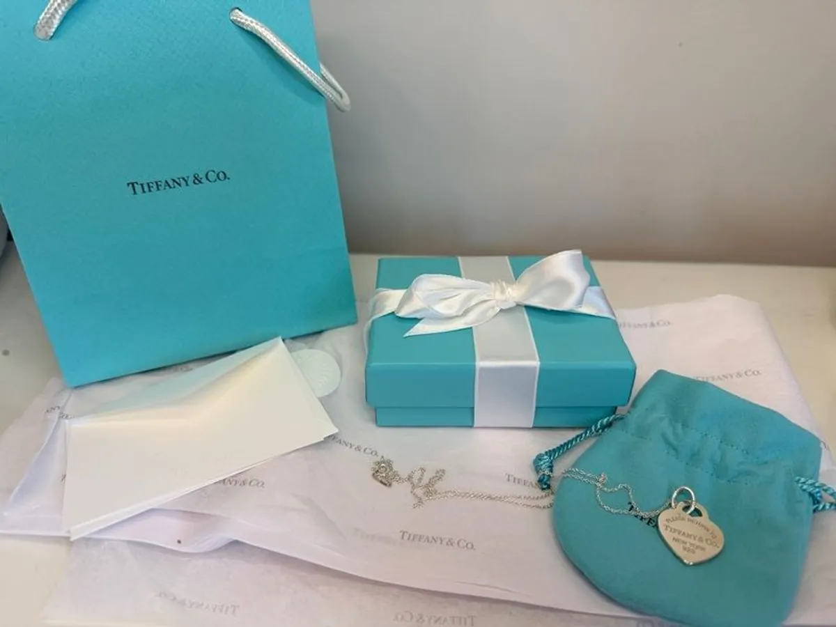 NEW Tiffany Necklace - Heart Tag Pendant in Silver, Medium - Image 4