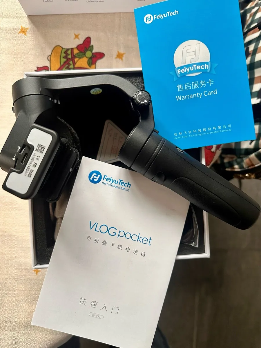 VLOG foldable pocket smartphone Gimbal. - Image 4