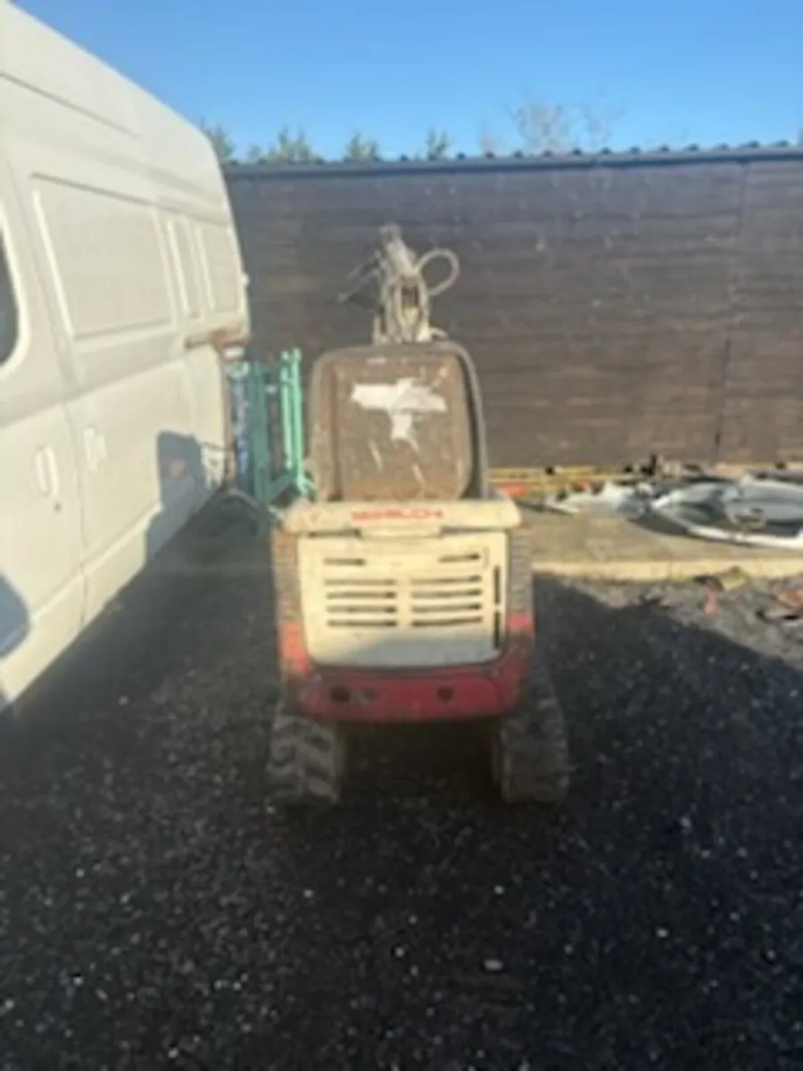 Takeuchi tb 108 micro digger - Image 1