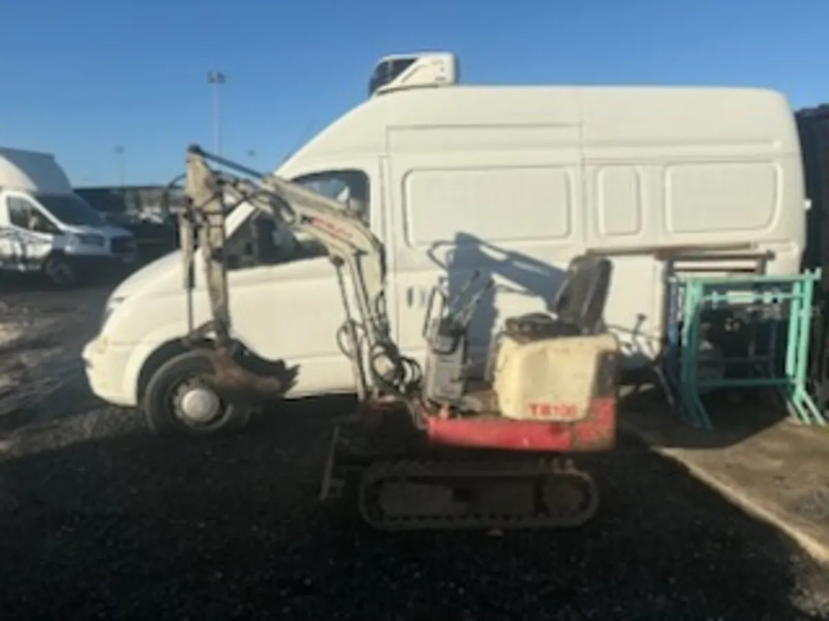 Takeuchi tb 108 micro digger - Image 3