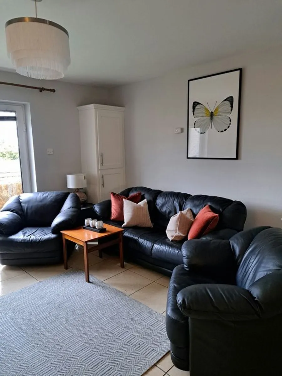 3 Piece Suite - Image 1