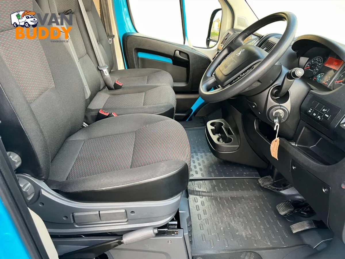 Peugeot Boxer 2.2 BlueHDi 335 Platform Luton Van - Image 2