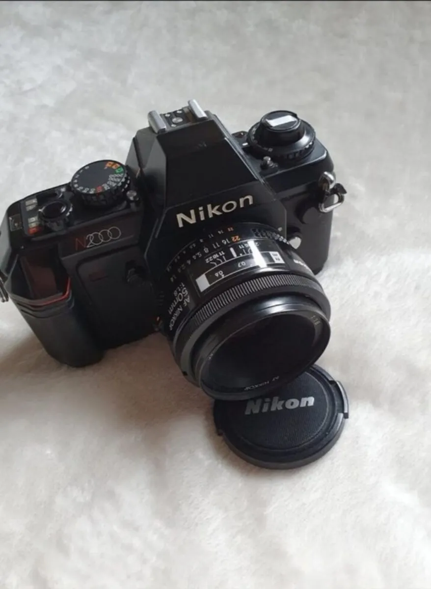 Nikon N2000 F-301 - Image 1