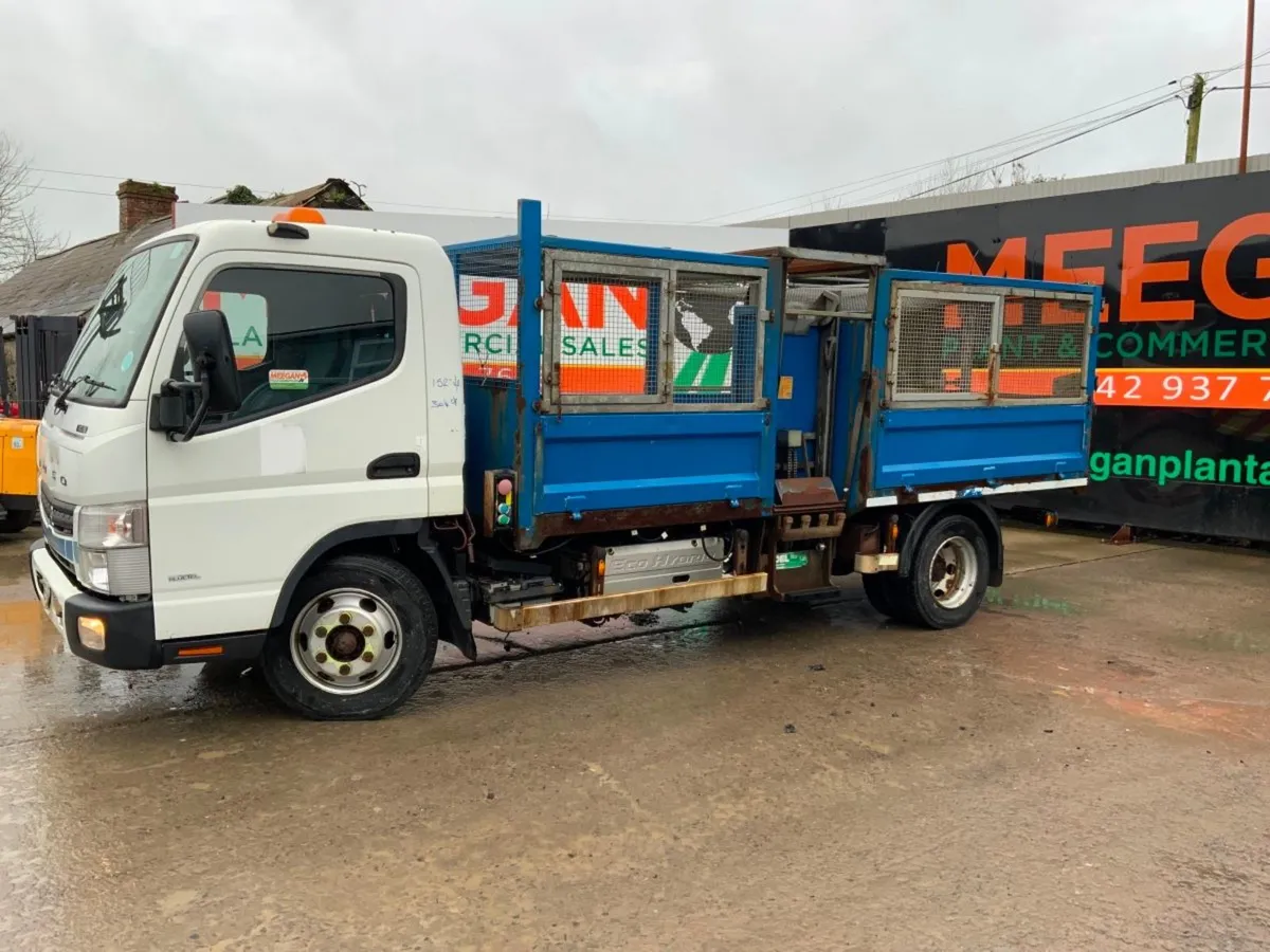 MITSUBISHI CANTER  BIN COLLECTORPARTS. - Image 1