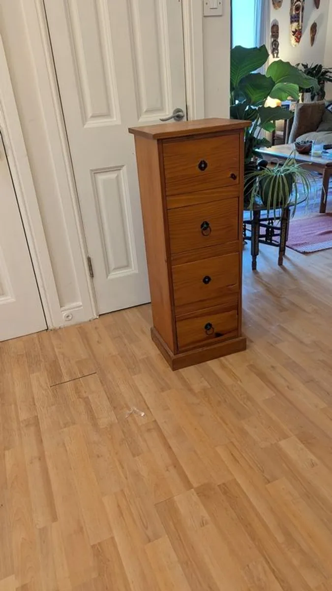 free 4 drawer tall boy - Image 2