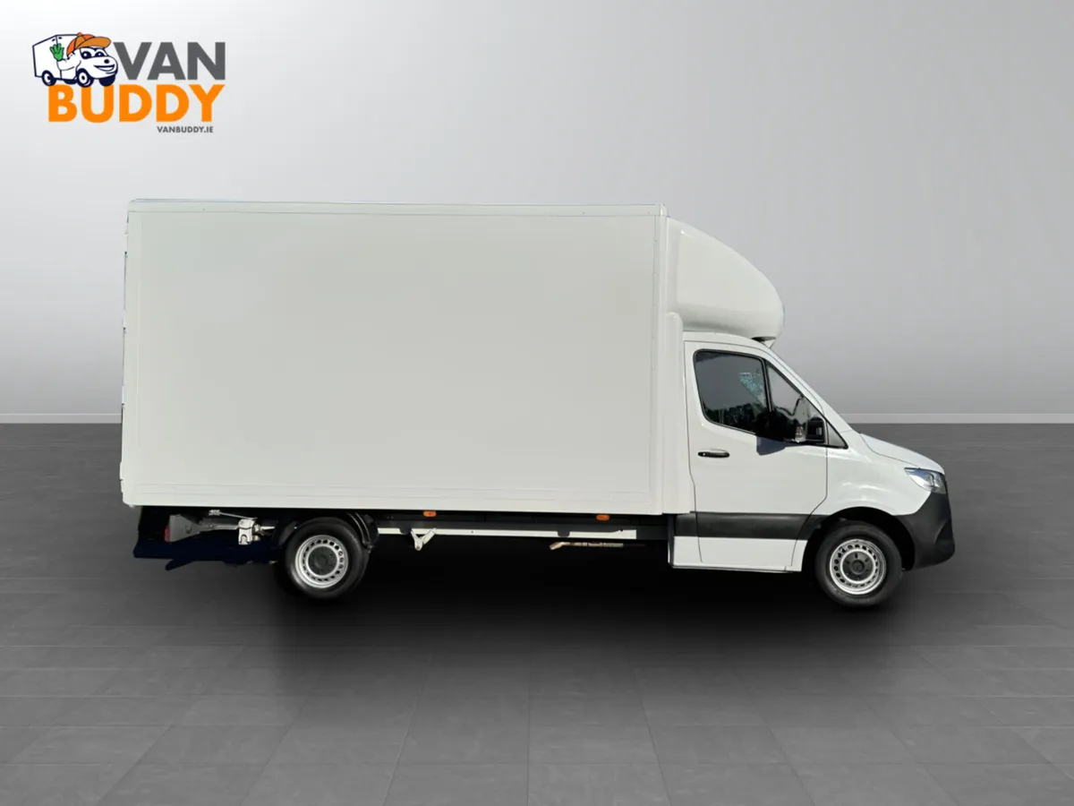 2022 Mercedes-Benz Sprinter Luton Box Van - Image 1