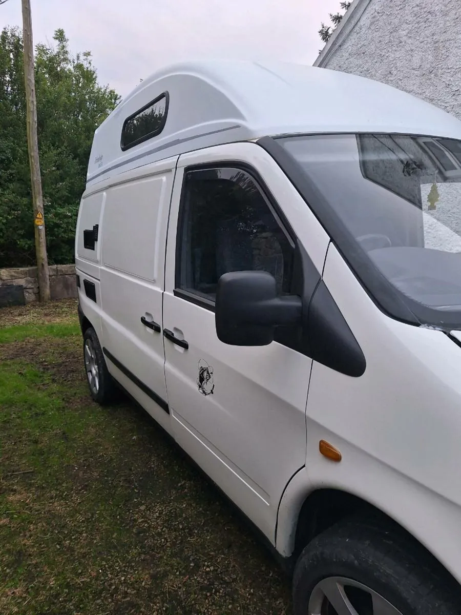 Camper van - Image 1