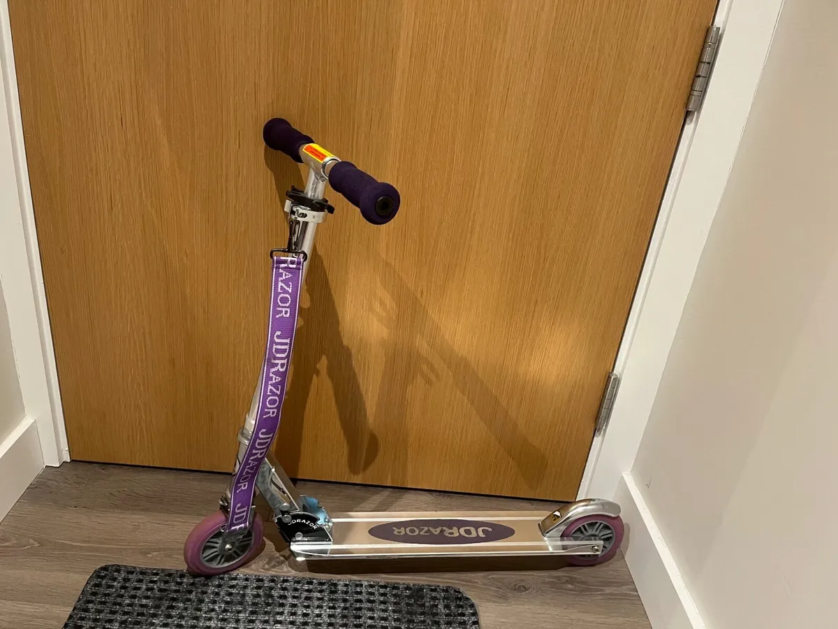 Razor Scooter - Image 2