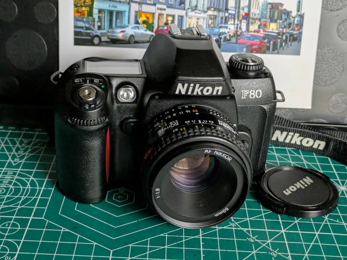 Nikon F80 - Image 1