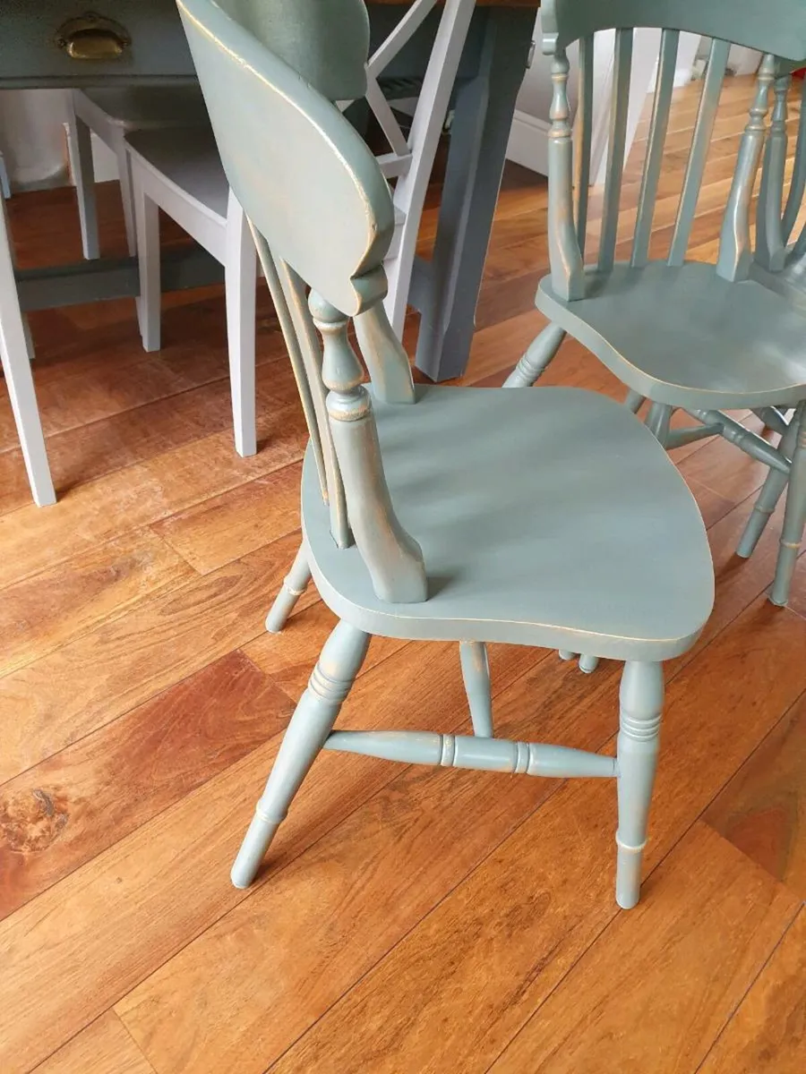 Set of 4 solid wood dining chai - Image 4