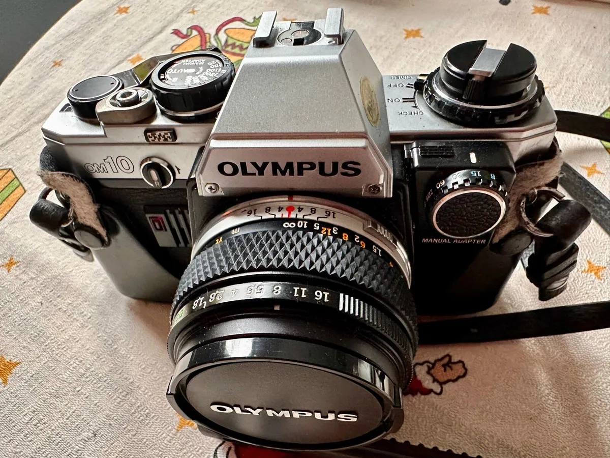 Olympus OM 10 camera - Image 2