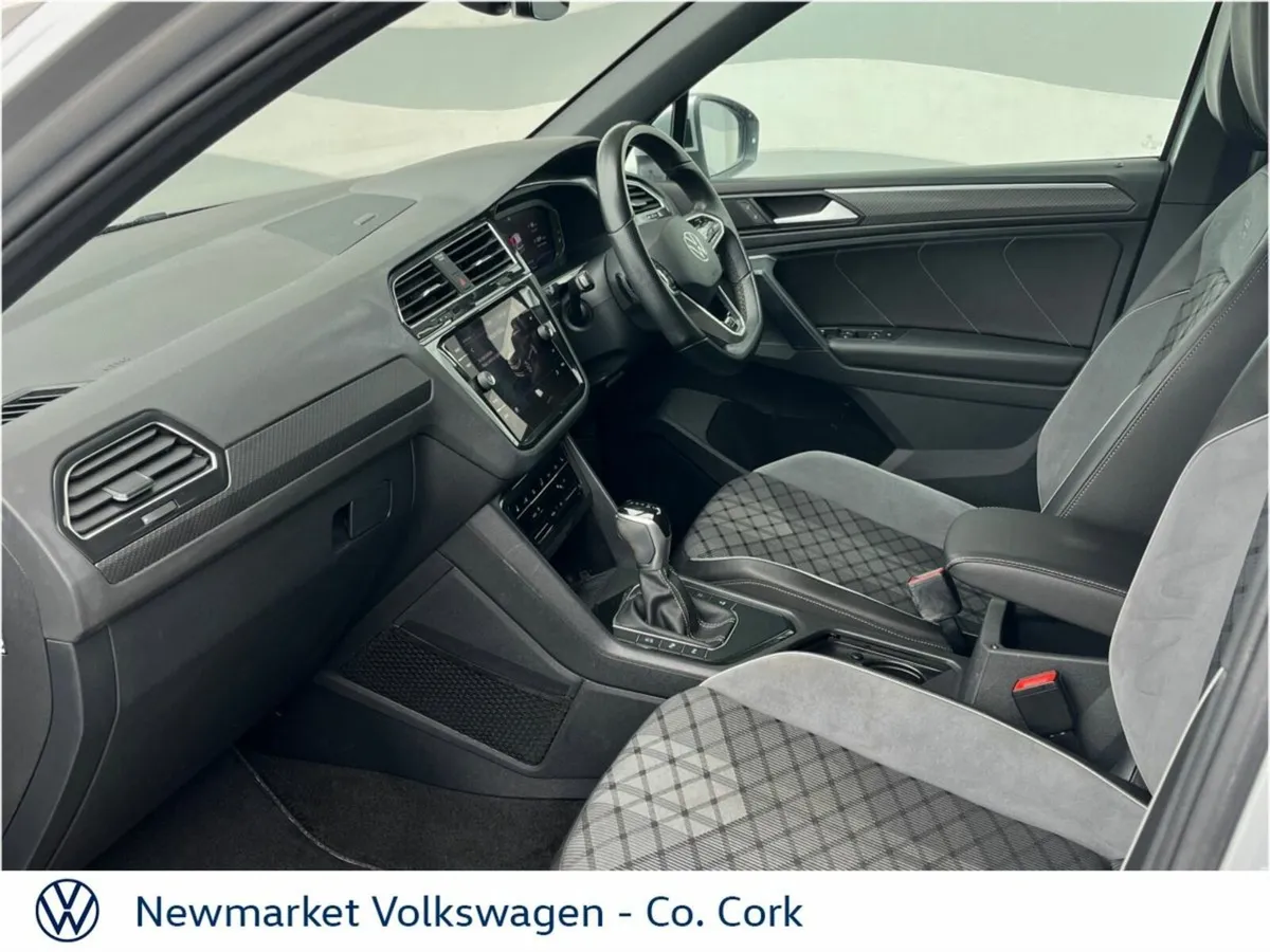 Volkswagen Tiguan R-LINE 2.0TDI 150BHP DSG AUTOMAT - Image 4