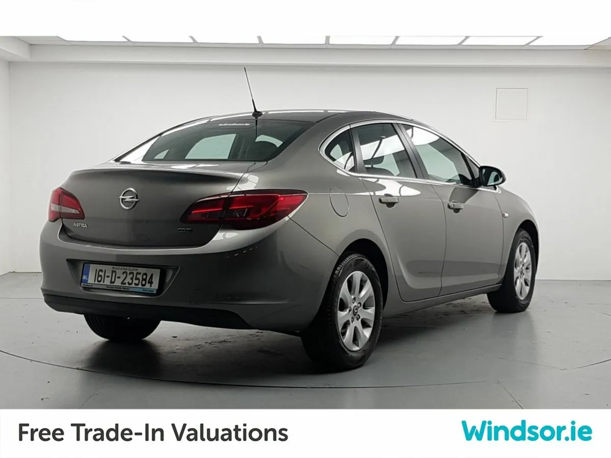 Opel Astra 1.6CDTi 110PS S/S - Image 3