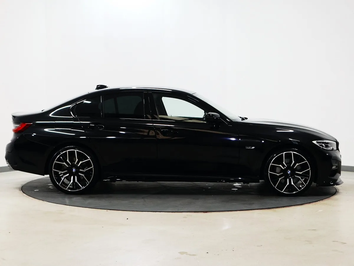 *43* 2021 BMW 3-Series 2.0 M-SPORT AUTO - Image 3