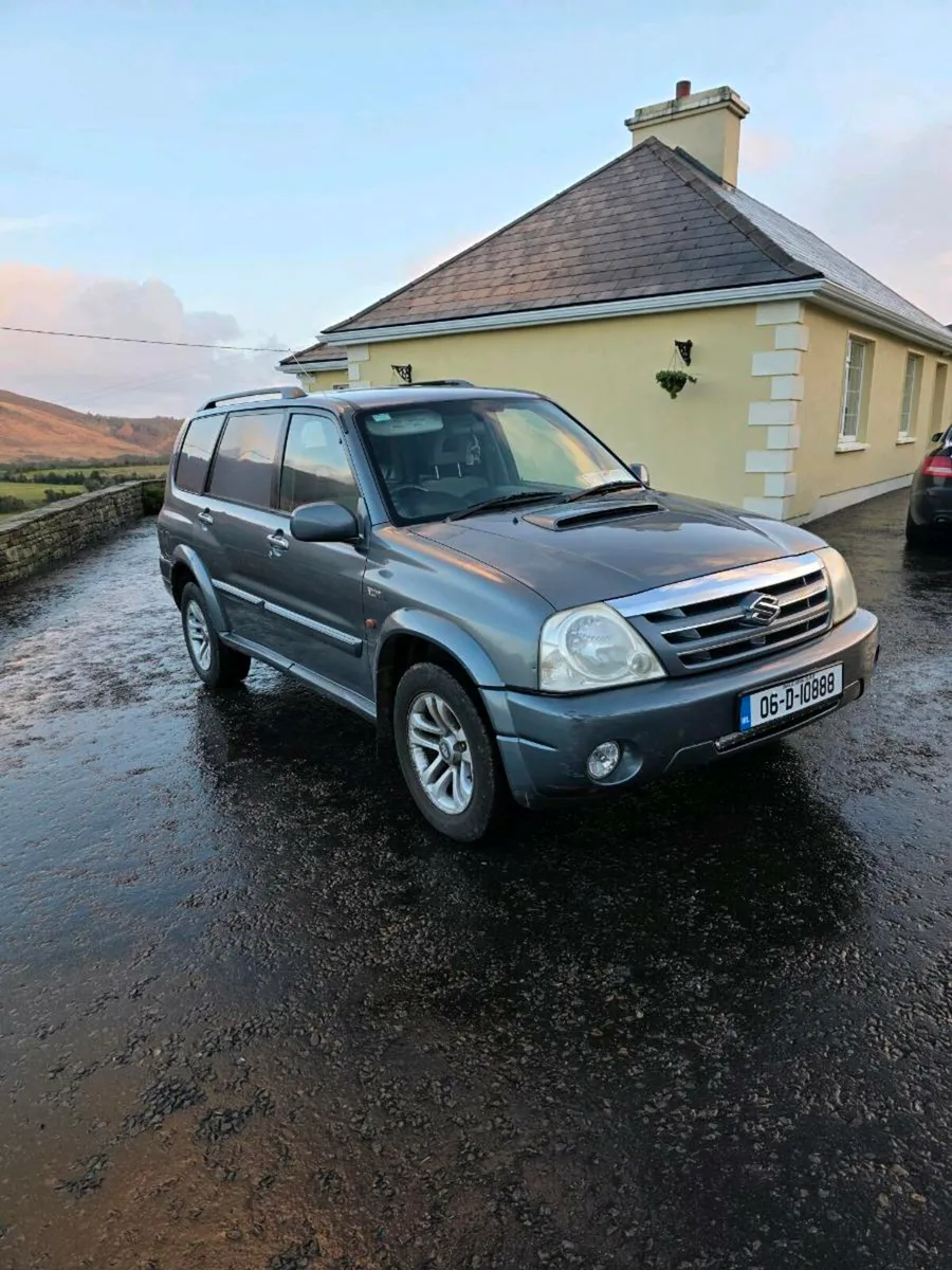 Suzuki Vitara XL7 - Image 1